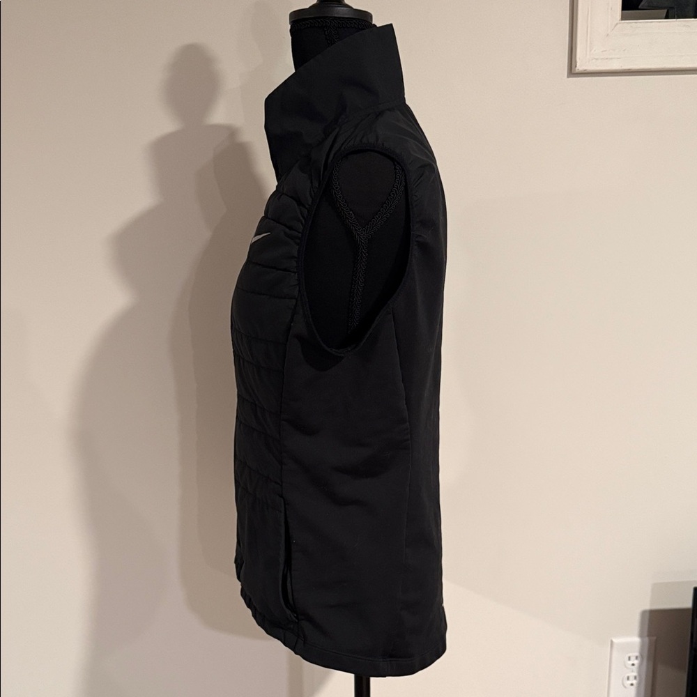 Nike Women's Black Running Vest - Picture 2 of 4